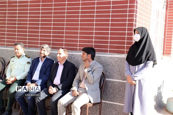 برگزاری آیین حافظ خوانی در مدارس آباده