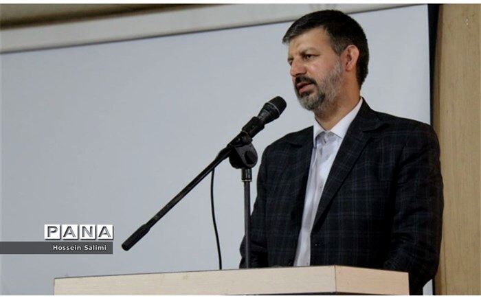 حفظ و تقویت ارتباط و تعامل سازنده با دانش آموزان ضروری است