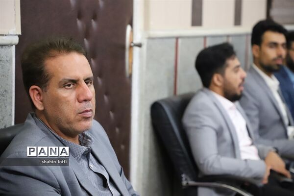 نشست معاونان پرورشی، تربیت‌بدنی و روسای ادرات دانش‌آموزی آموزش و پرورش کرمانشاه