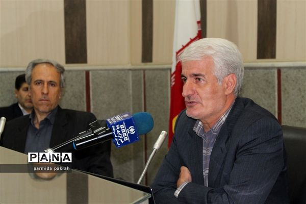 نشست معاونان پرورشی، تربیت‌بدنی و روسای ادرات دانش‌آموزی آموزش و پرورش کرمانشاه