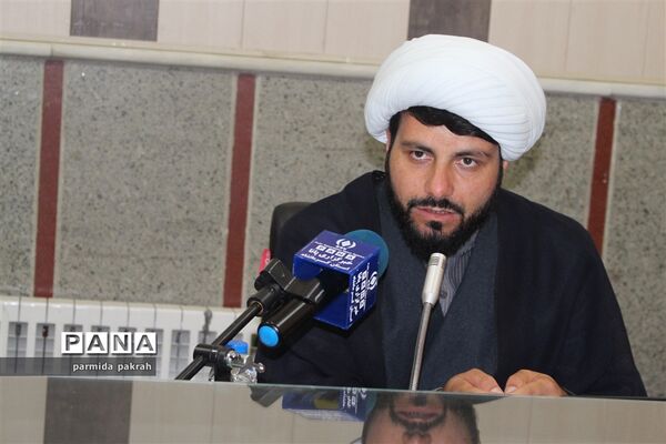 نشست معاونان پرورشی، تربیت‌بدنی و روسای ادرات دانش‌آموزی آموزش و پرورش کرمانشاه