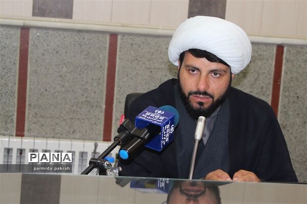 نشست معاونان پرورشی، تربیت‌بدنی و روسای ادرات دانش‌آموزی آموزش و پرورش کرمانشاه