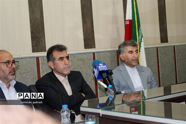 نشست معاونان پرورشی، تربیت‌بدنی و روسای ادرات دانش‌آموزی آموزش و پرورش کرمانشاه