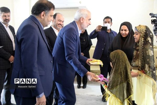 مراسم استقبال از وزیر آموزش و پرورش در فرودگاه بین‌المللی بندرعباس