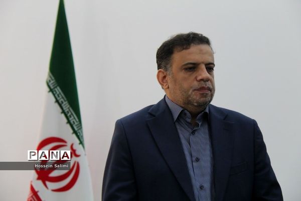 مراسم استقبال از وزیر آموزش و پرورش در فرودگاه بین‌المللی بندرعباس