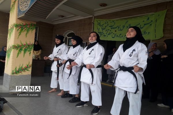 برگزاری جشن میلاد پیامبر اسلام (ص)و امام جعفر صادق (ع) در دبیرستان زنده‌یاد علی حاتمی ملارد