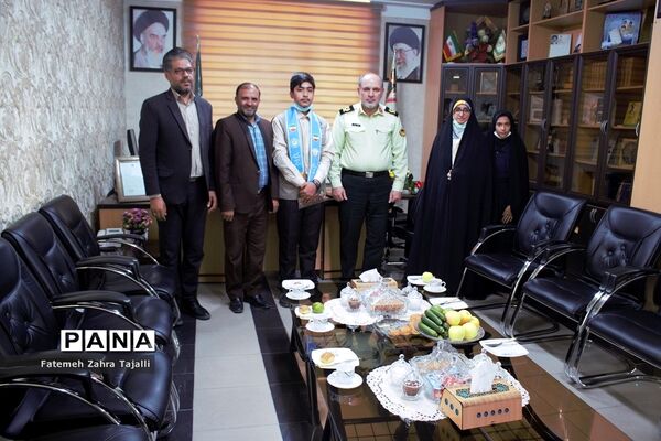 تقدیر دانش‌آموزان سمنانی از زحمات نیروی جان بر کف انتظامی