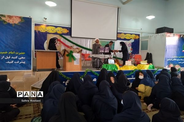 برگزاری جشن میلاد رسول اکرم(ص) و امام جعفر صادق(ع) درمدرسه شاهد فیض