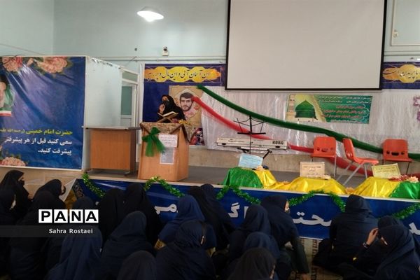 برگزاری جشن میلاد رسول اکرم(ص) و امام جعفر صادق(ع) درمدرسه شاهد فیض