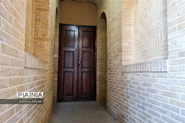 آرامگاه حافظ در سالروز این شاعر پرآوازه