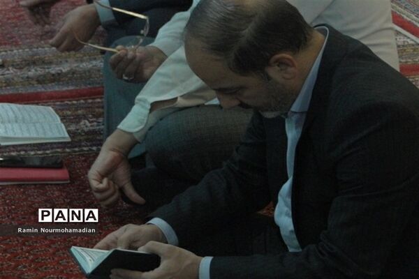 حضور دانش‌آموزان و فرهنگیان منطقه۹ در دعای ندبه
