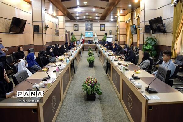 نشست صمیمانه کودکان با شهردار منطقه ۱۴ همزمان با هفته کودک