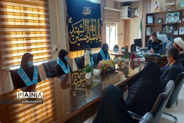 تقدیر از حافظان امنیت کلانتری ۱۳ آزادگان اهواز