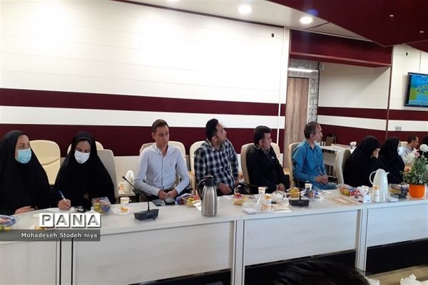 همایش تقدیر از دبیران تربیت‌بدنی منطقه کهریزک