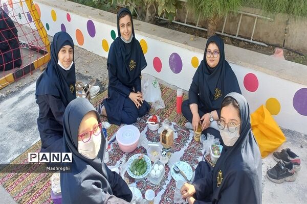 سفره صبحانه نشاط و شادی در دبیرستان شاهد مسفروش کاشان