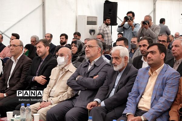 آیین تحویل دو‌ هزارمین تاکسی جایگزین و 200 دستگاه اتوبوس در طرح نوسازی ناوگان فرسوده
