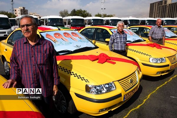 آیین تحویل دو‌ هزارمین تاکسی جایگزین و 200 دستگاه اتوبوس در طرح نوسازی ناوگان فرسوده