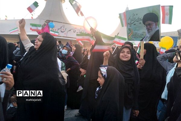 جشن بزرگ میلاد پیامبر مهربانی با نقش‌آفرینی بانوان محجبه و انقلابی مشهد مقدس