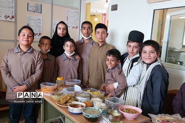 برگزاری جشنواره غذاهای سالم و سنتی در دبستان امام حسن مجتبی(ع) رودهن