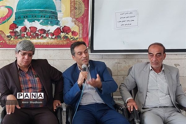 برگزاری مناظره دانش‌آموزی در مدرسه شهید‌بهشتی سمنان