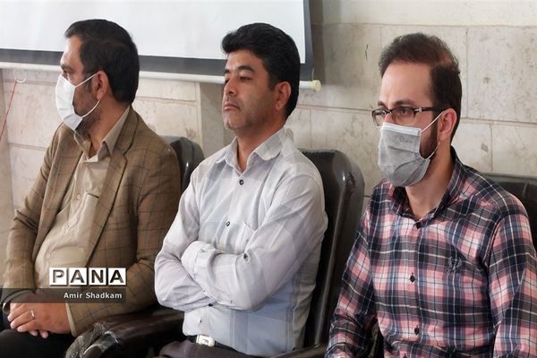 برگزاری مناظره دانش‌آموزی در مدرسه شهید‌بهشتی سمنان