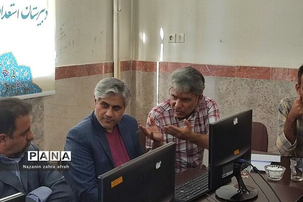 برگزاری نشست تخصصی‌ کنکور سراسری ویژه والدین در رودهن