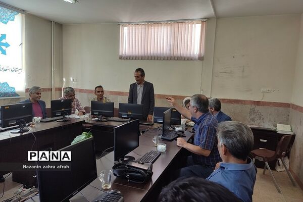 برگزاری نشست تخصصی‌ کنکور سراسری ویژه والدین در رودهن