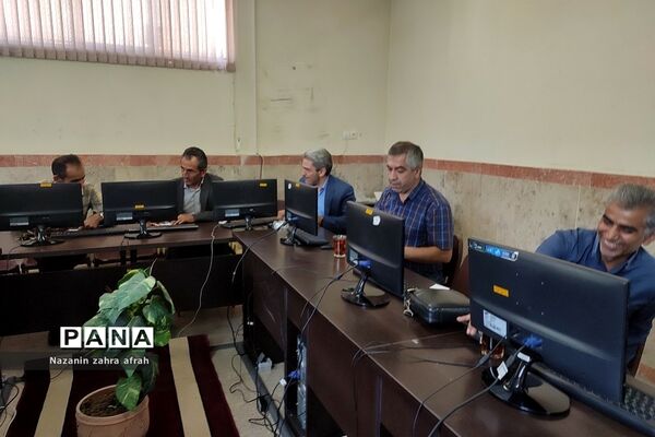 برگزاری نشست تخصصی‌ کنکور سراسری ویژه والدین در رودهن
