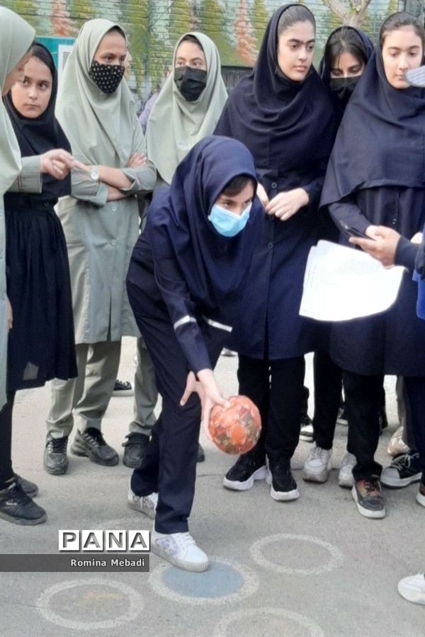 برگزاری مسابقات ورزشی درآموزشگاه الزهرا(س) اسلامشهر