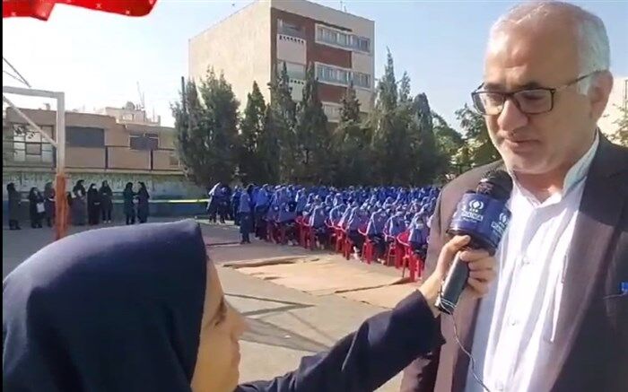 انجمن اولیا و مربیان در کنار مدرسه برای رشد و خلاقت دانش‌آموزان تلاش کنند