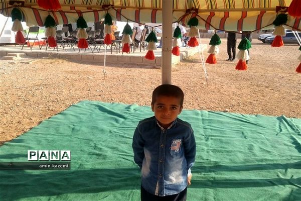 عضویت و ملبس شدن دانش‌آموزان عشایری به شال سازمان دانش‌آموزی