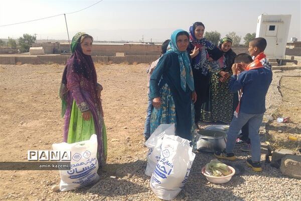 عضویت و ملبس شدن دانش‌آموزان عشایری به شال سازمان دانش‌آموزی