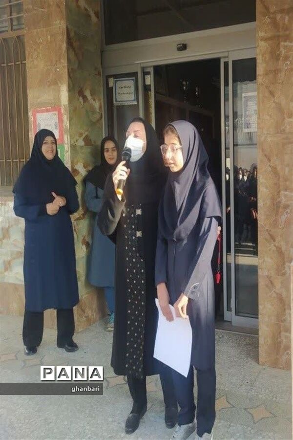 جشن هفته وحدت و هفته بهداشت و روان در مدرسه خدیجه کبری اصفهان