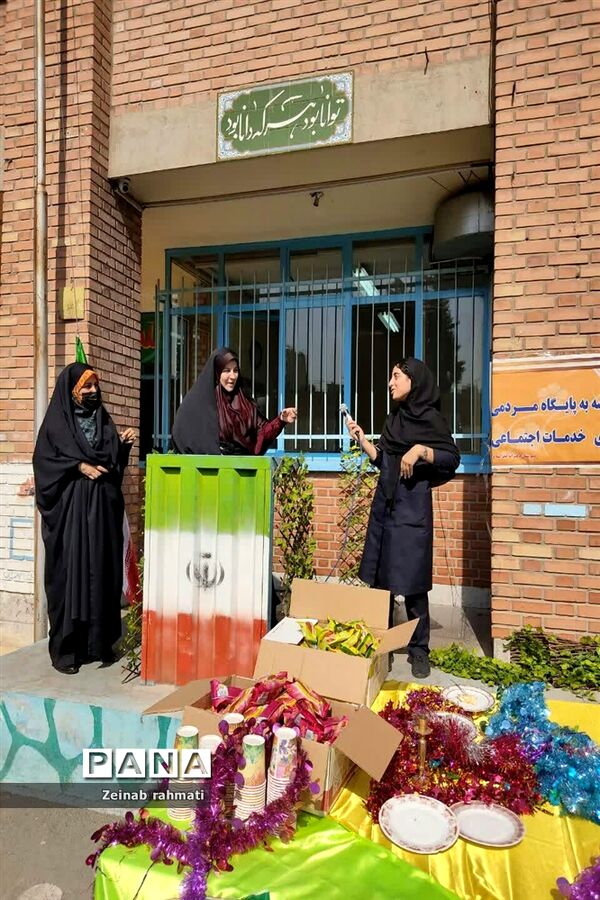 برگزاری ولادت پیامبر اکرم(ص) در دبیرستان فجر اسلام