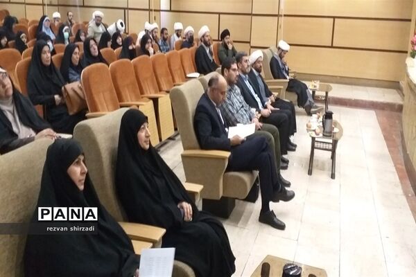 اولین همایش مدیران و مبلغان طرح امین مدارس منطقه 4