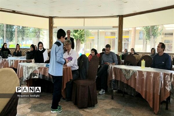 داوری و تقدیر از برگزیدگان طرح سکوی ایران قوی در آباده