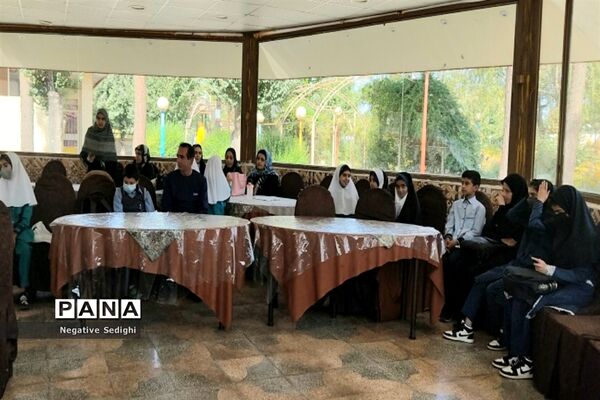 داوری و تقدیر از برگزیدگان طرح سکوی ایران قوی در آباده