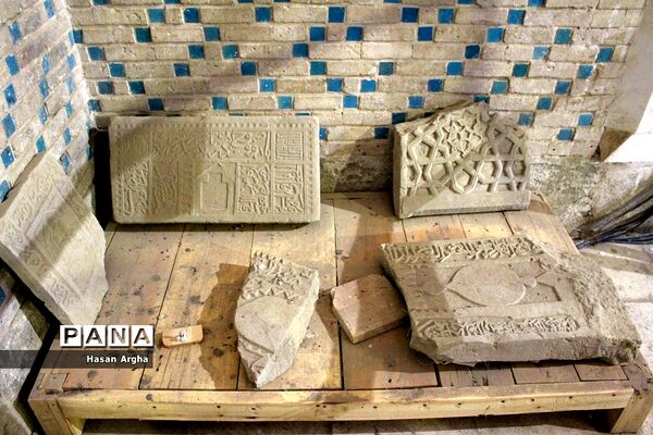 بازدید مدیران سازمان دانش‌آموزی استان‌ها از گنبد سلطانیه و حسینیه اعظم زنجان