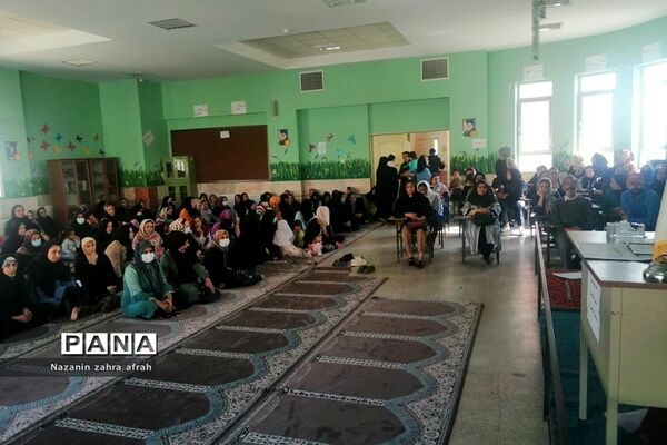 برگزاری جلسه جهاد تبیین در مدرسه امام حسین(ع) رودهن