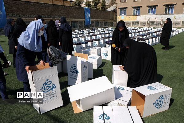 پویش «همه حاضر» در دبیرستان فرزانگان 8