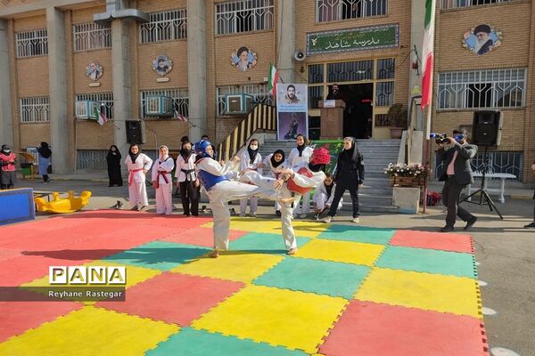 نواختن زنگ هفته تربیت‌بدنی در پاکدشت