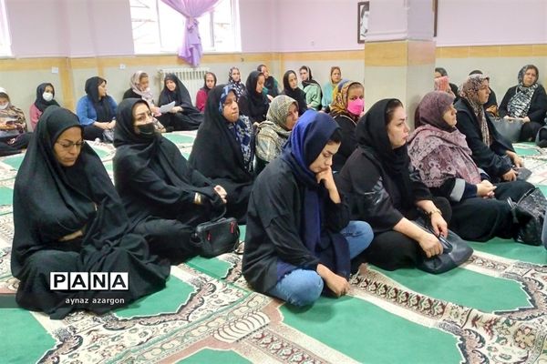 مجمع عمومی انتخابات انجمن اولیا و مربیان هنرستان شاهد بنت الهدی در قائمشهر