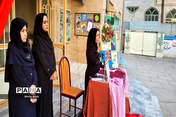 جلسه اولیا و مربیان در دبیرستان عفاف‌ کاشمر