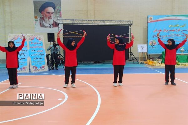 آیین افتتاحیه سالن ورزشی زنده‌یاد حسینعلی طباطبایی در هفته تربیت‌بدنی در شیراز