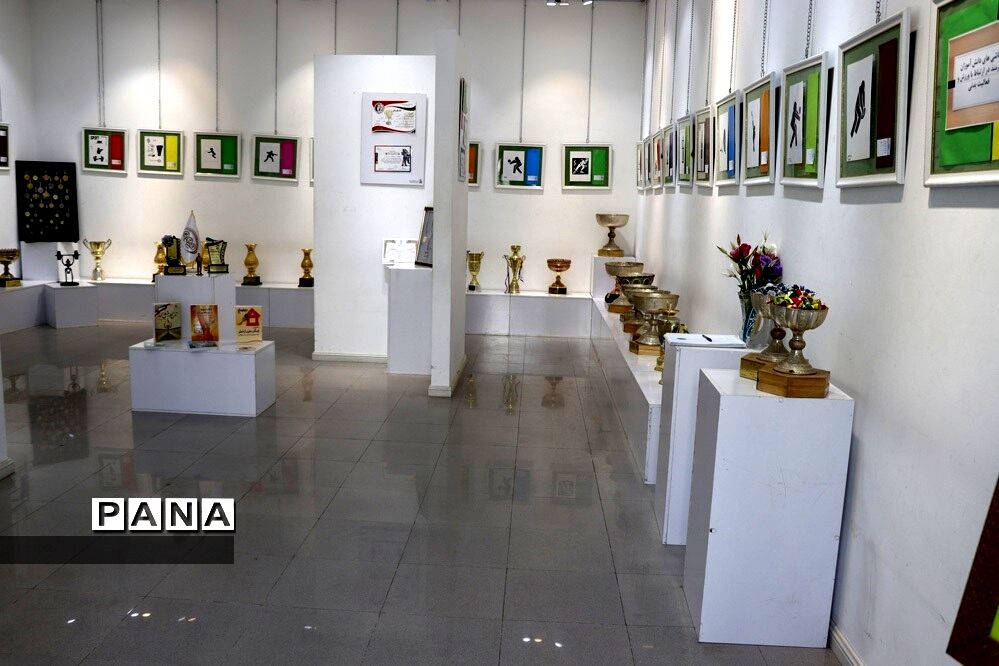 برپایی نمایشگاه «هنر، خلاقیت، ورزش» در نگارخانه اداره‌کل آموزش و پرورش فارس