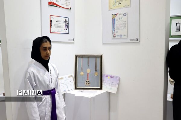 برپایی نمایشگاه «هنر، خلاقیت، ورزش» در نگارخانه اداره‌کل آموزش و پرورش فارس