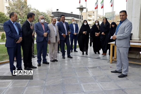 برپایی نمایشگاه «هنر، خلاقیت، ورزش» در نگارخانه اداره‌کل آموزش و پرورش فارس