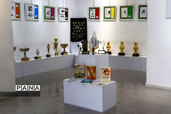 برپایی نمایشگاه «هنر، خلاقیت، ورزش» در نگارخانه اداره‌کل آموزش و پرورش فارس