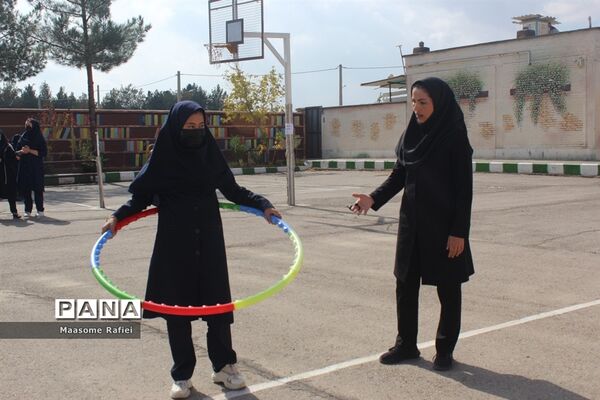 برگزاری مسابقات ورزشی انفرادی و گروهی در دبیرستان عفاف شهرستان گلبهار