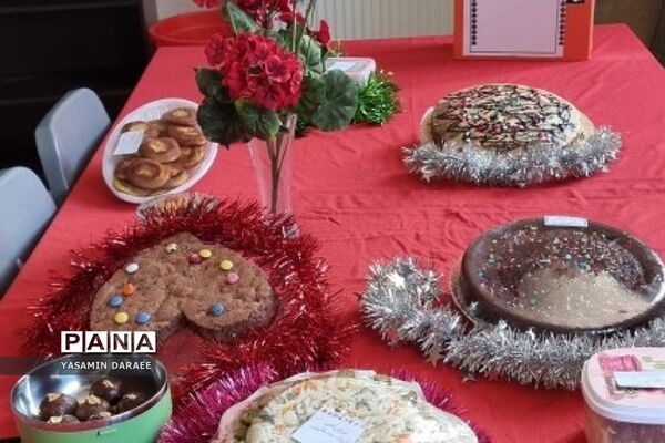برگزاری جشنواره غذای سالم در دبیرستان امیر علاقه‌بند